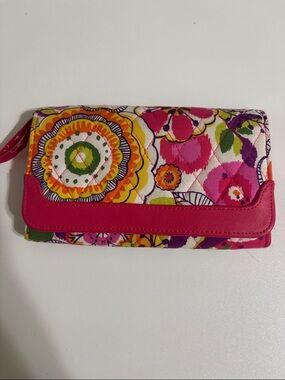Vera Bradley Sleek & Chic Wallet in Clementine pattern